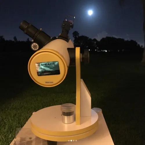 zdjęcie teleskop zwierciadlany Levenhuk Meade EclipseView 114 mm,  6